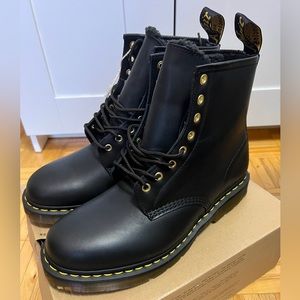 Dr. Martens 1460 Wintergrip Boots